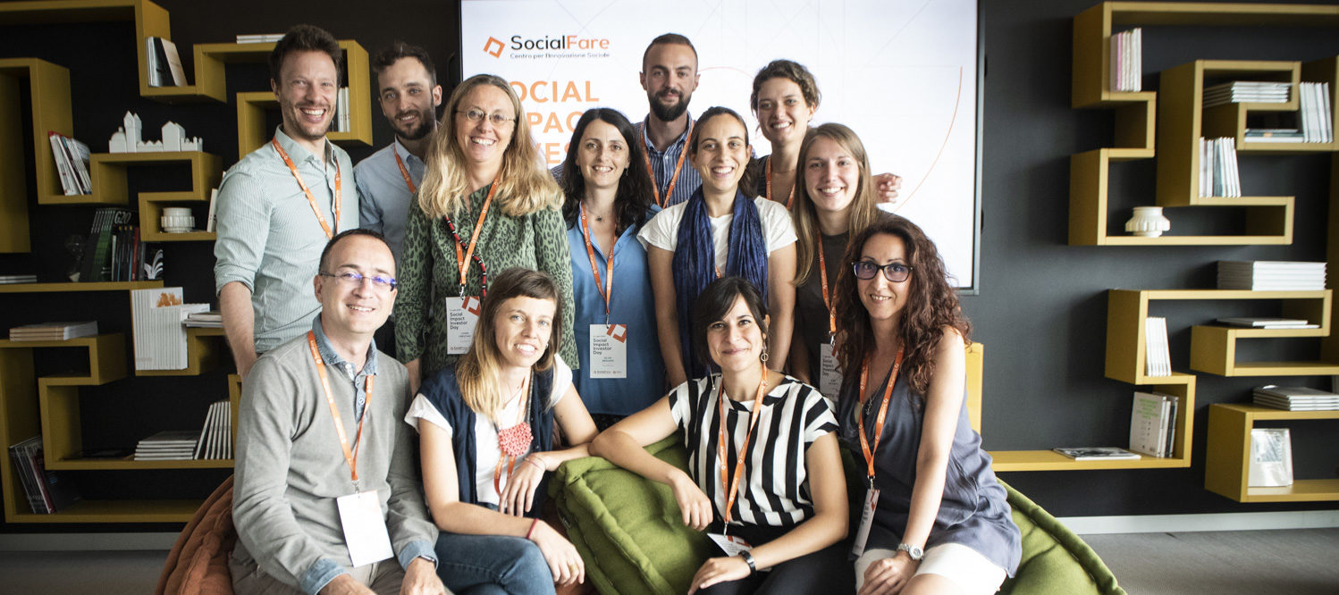 Una foto di gruppo del team SocialFare (2019)